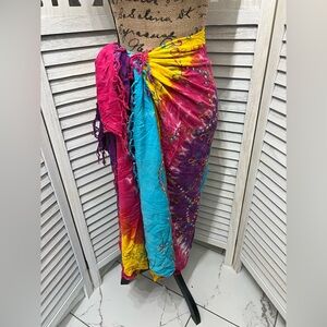 Colorful Women's Tie Dye Swim Sarong